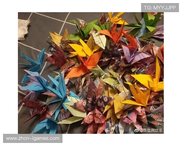 球迷赠千纸鹤送祝福 迈阿密国际赛前更衣室温馨布置