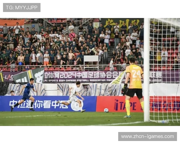 全国女子垒球冠军杯赛分组循环赛启幕，十一强队盐边争霸